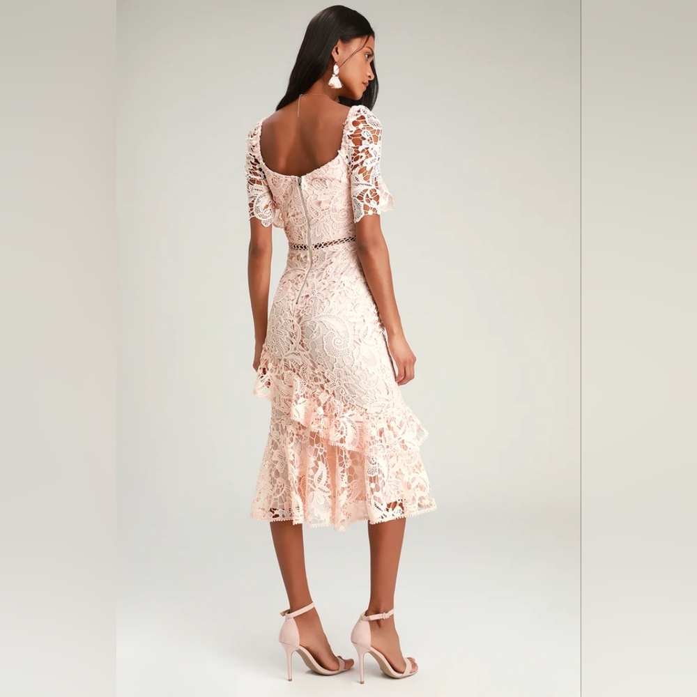 NWT LULUS Briarwood Blush Pink Lace Ruffled Midi Dress Size Large - Picture 2 of 4